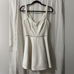 Elizabeth And James off white dress size 6
